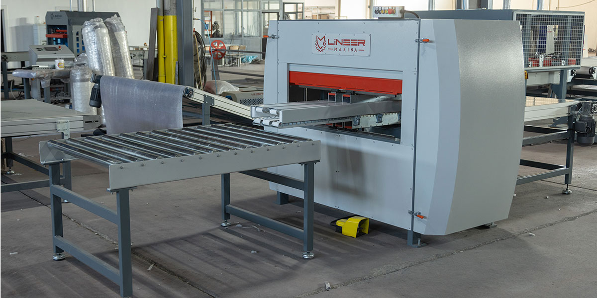 Pillow-Cushion-Cover-Filling-Machine-2-Lineer