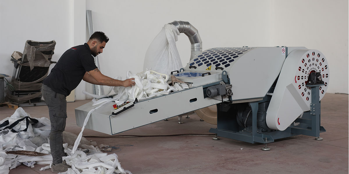 Quilted-Panel-Shredding-Machine-3-Lineer