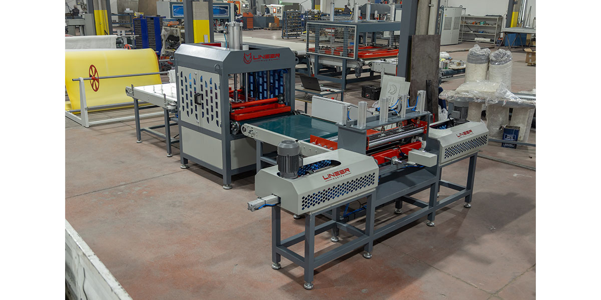 Semi-Automatic-Pillow-Press-Roll-Pack-Machine-3-Lineer-